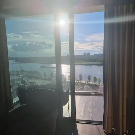 Apartment Exclusive Waterfront Terraces - Unique *