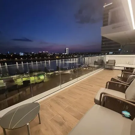 Apartment Exclusive Waterfront Terraces - Unique